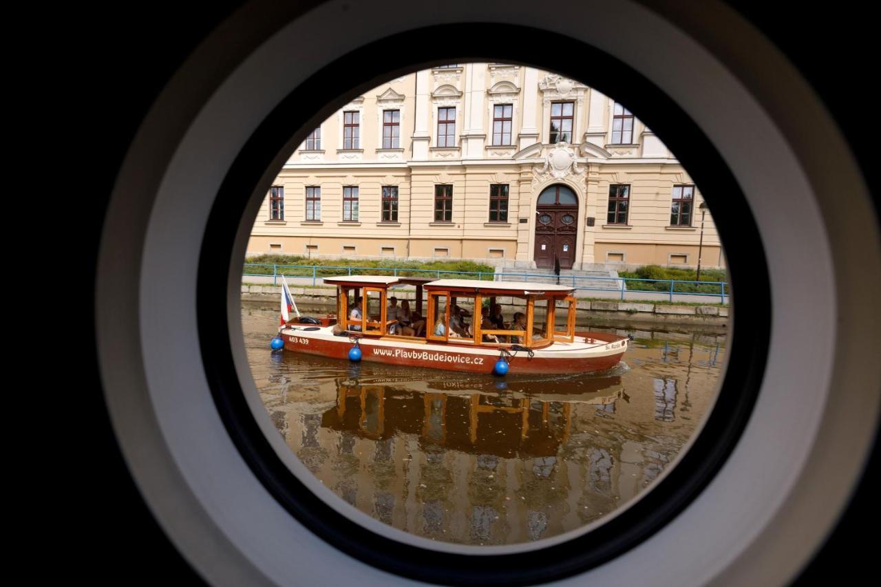 Rezidence Malse - Unikatni Apartmany Na Vode Ceske Budejovice Exterior foto